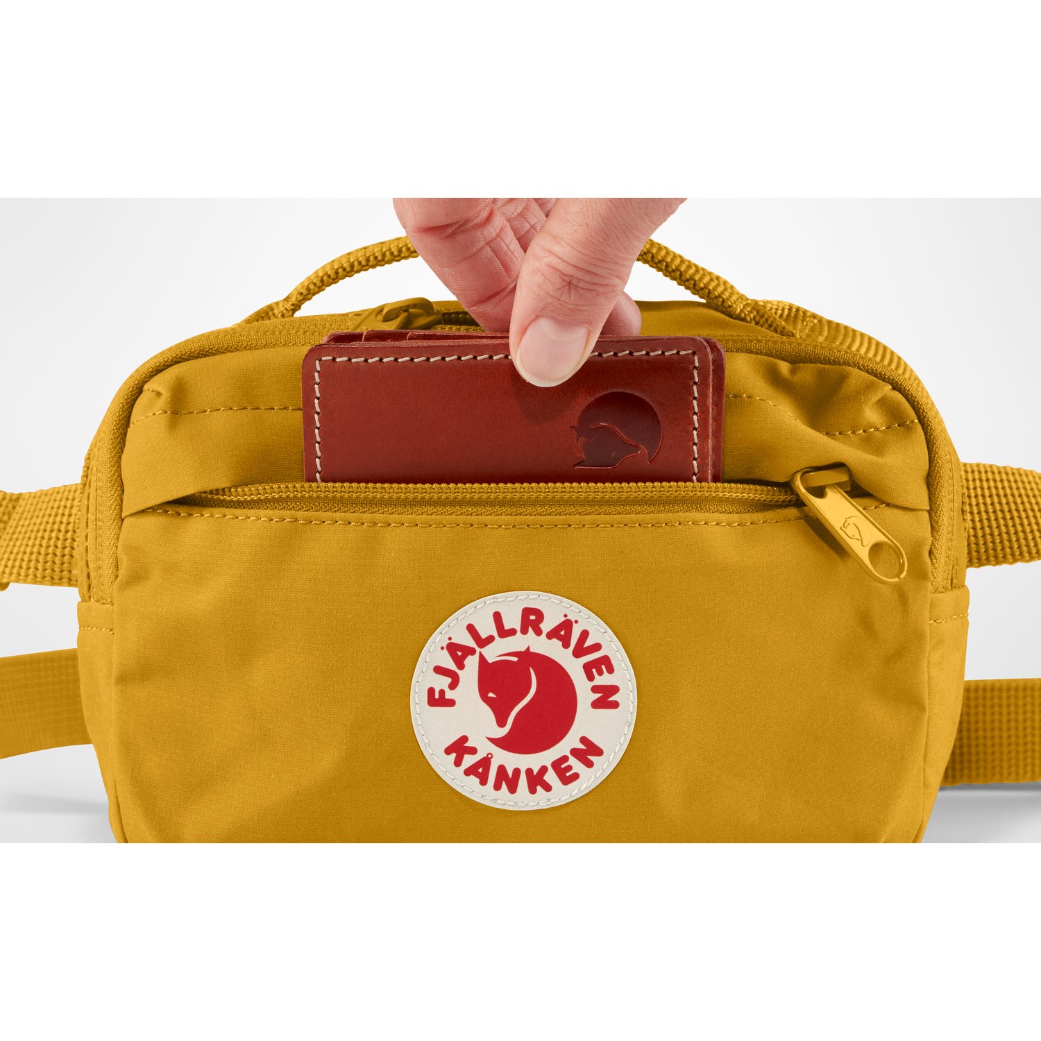 Fjallraven Kanken Hip Pack mint green 23796-600 | Travelbags.nl Fjallraven Kanken Hip Pack mint green 23796-600 | Travelbags.nl