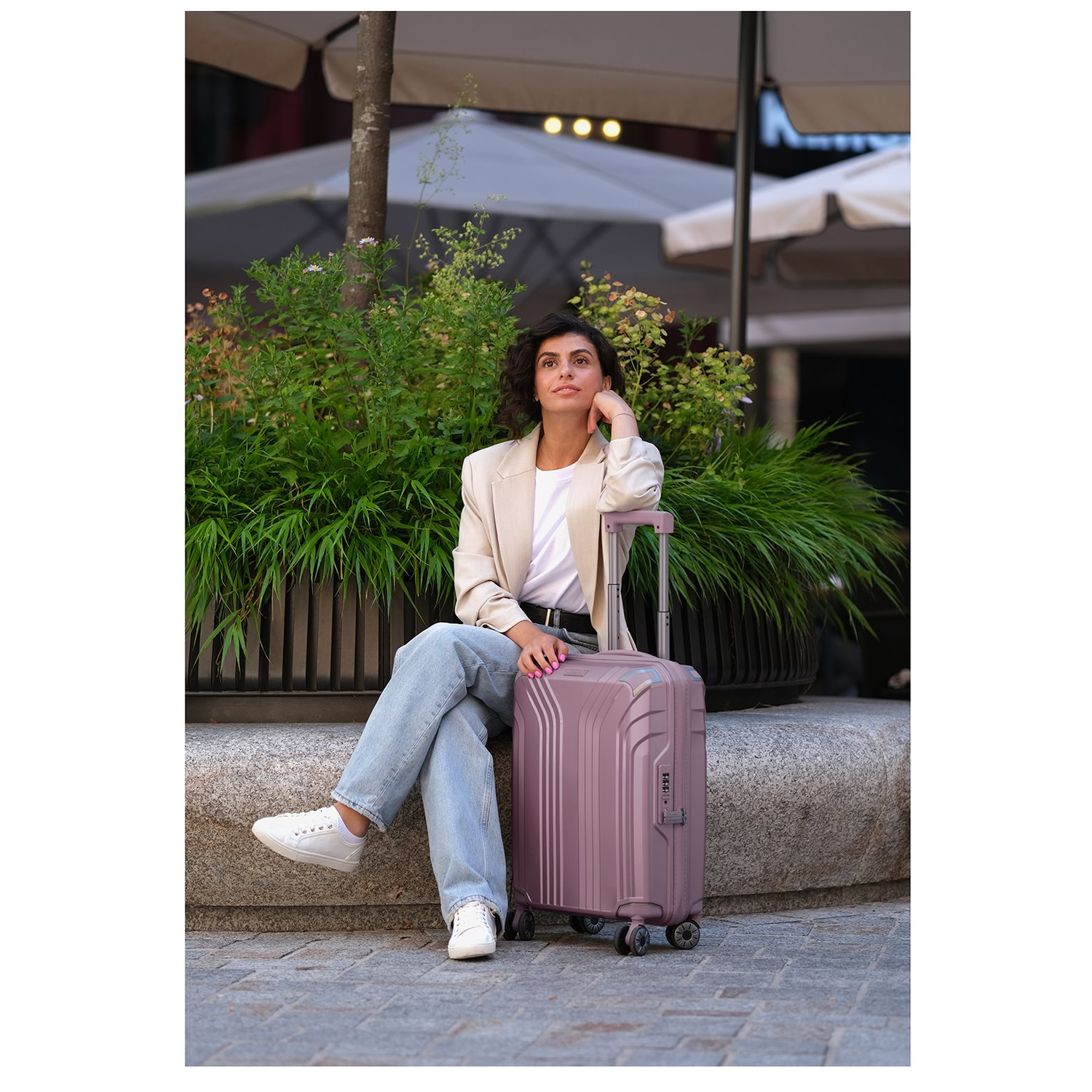 Travelite Elvaa 4 Wiel Trolley M Expandable rosé