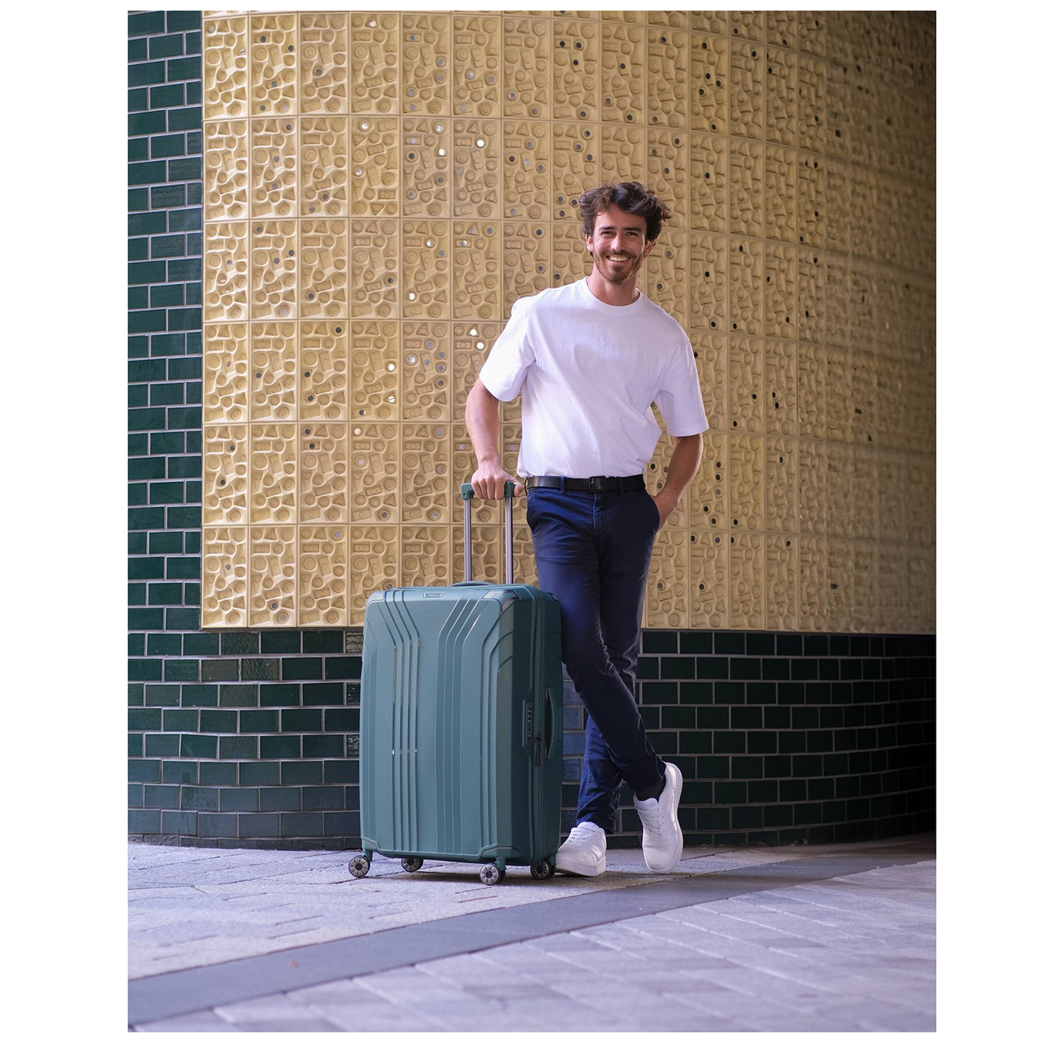 Travelite Elvaa 4 Wiel Trolley M Expandable bluegrey