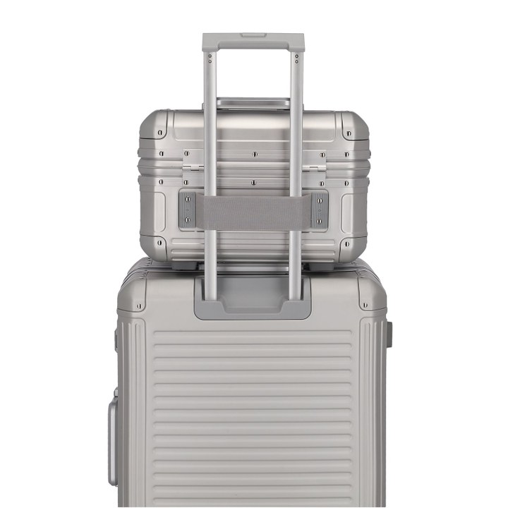 Travelite Next Aluminium Beautycase silver