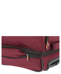 Travelite Basics Wheeled Duffle 55 Expandable dark red