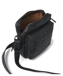 932680-black_3
