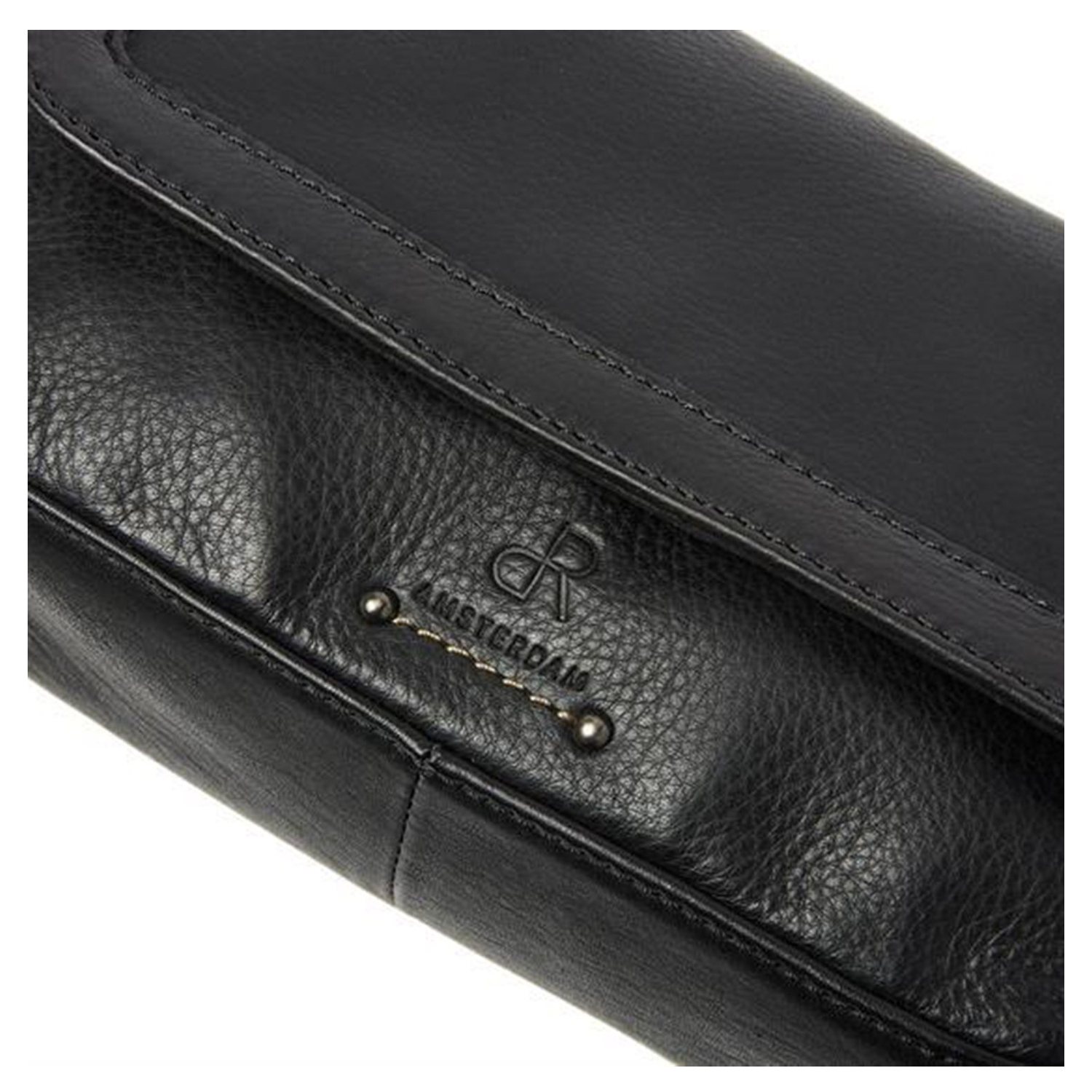 933723black_5