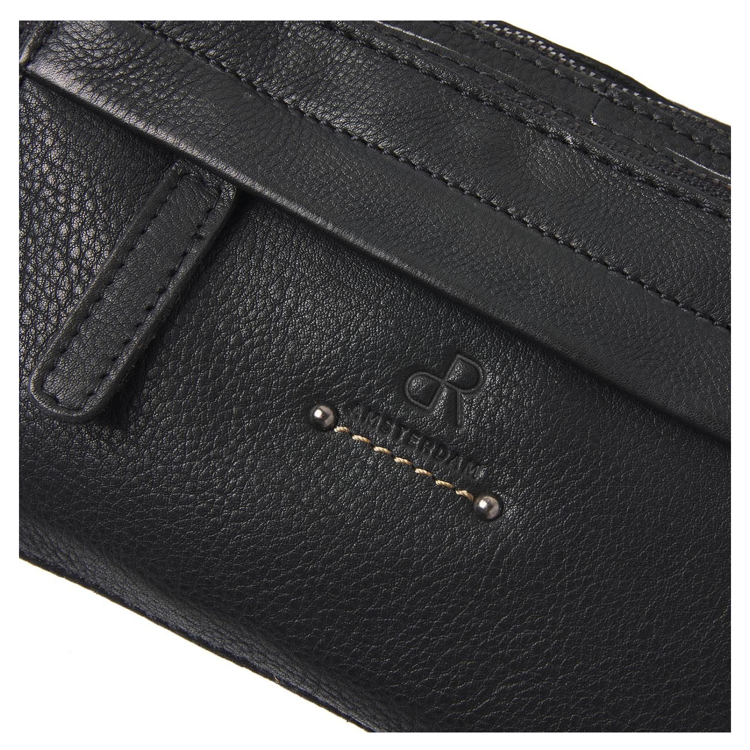 933662-black_4