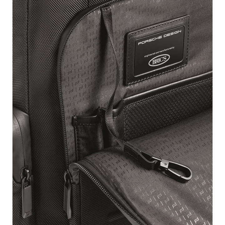 porsche-design-roadster-pro-backpack-m1-black