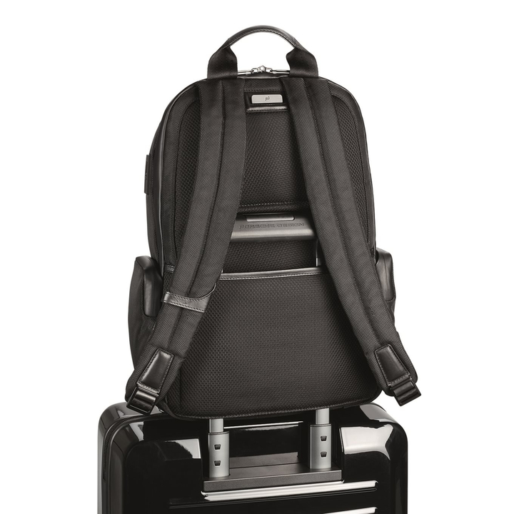 porsche-design-roadster-pro-backpack-m1-black