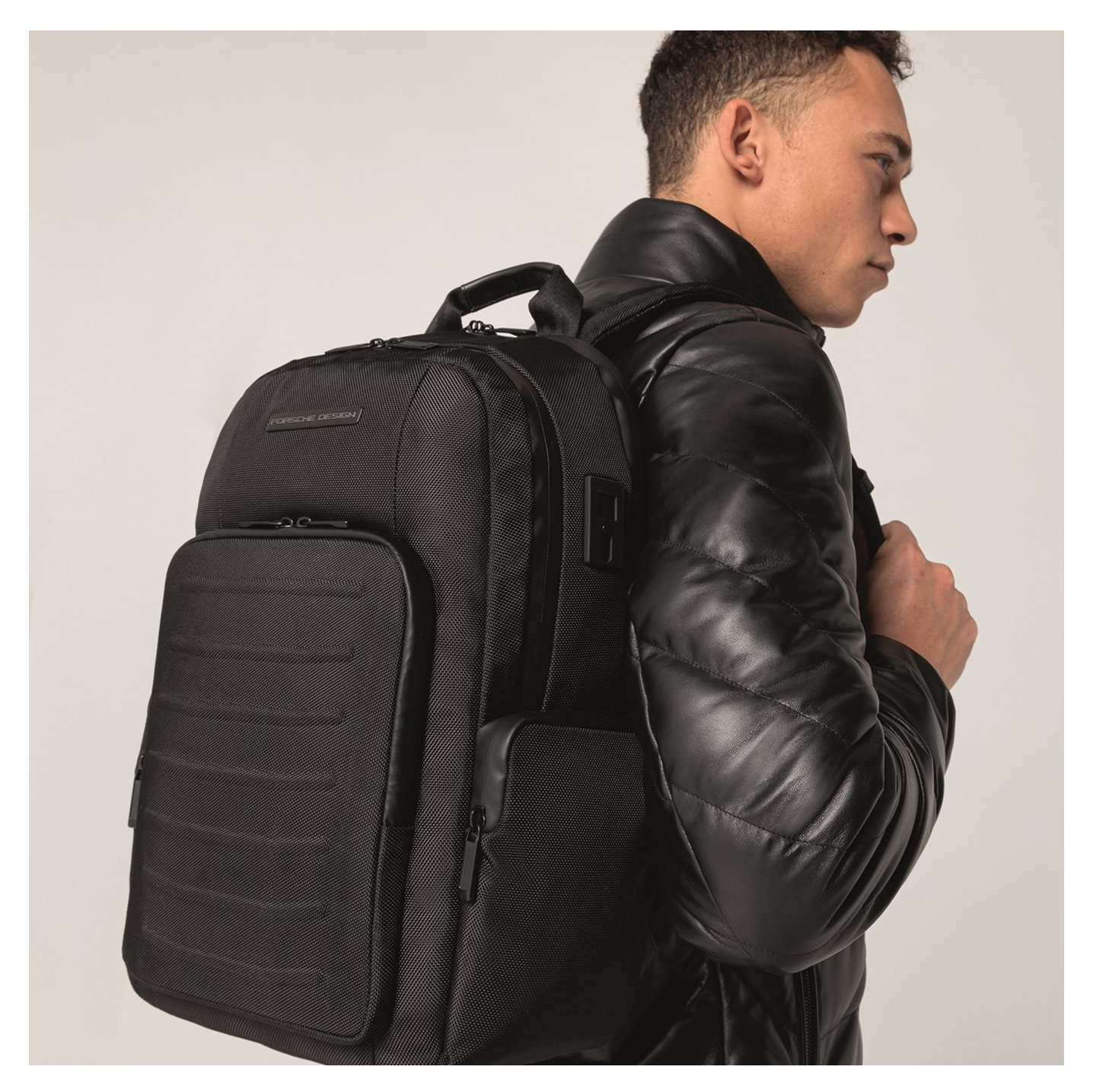 porsche-design-roadster-pro-backpack-m1-black