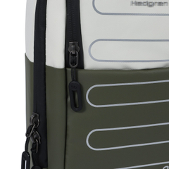 hcmbp1690401_9