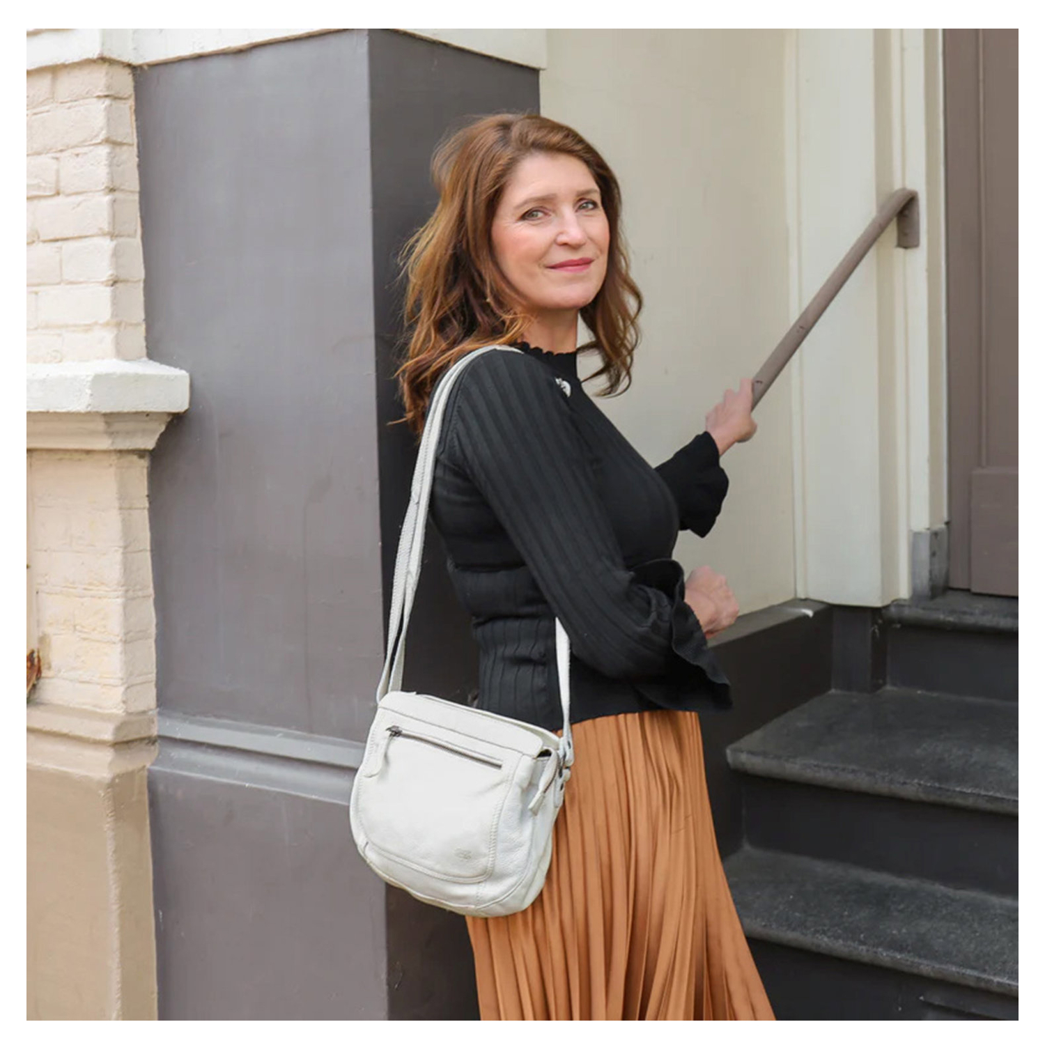 cl-41707-dirtywhite_2