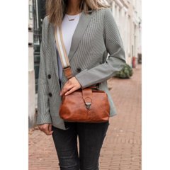 cl-42523-cognac_2