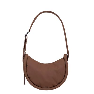 Sandqvist Curve Crossbody Round S dark taupe