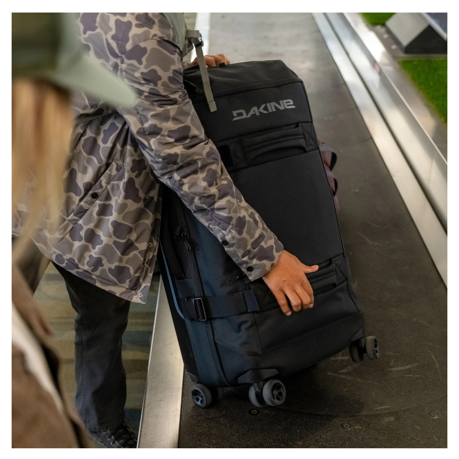 10004124marroncoated_2