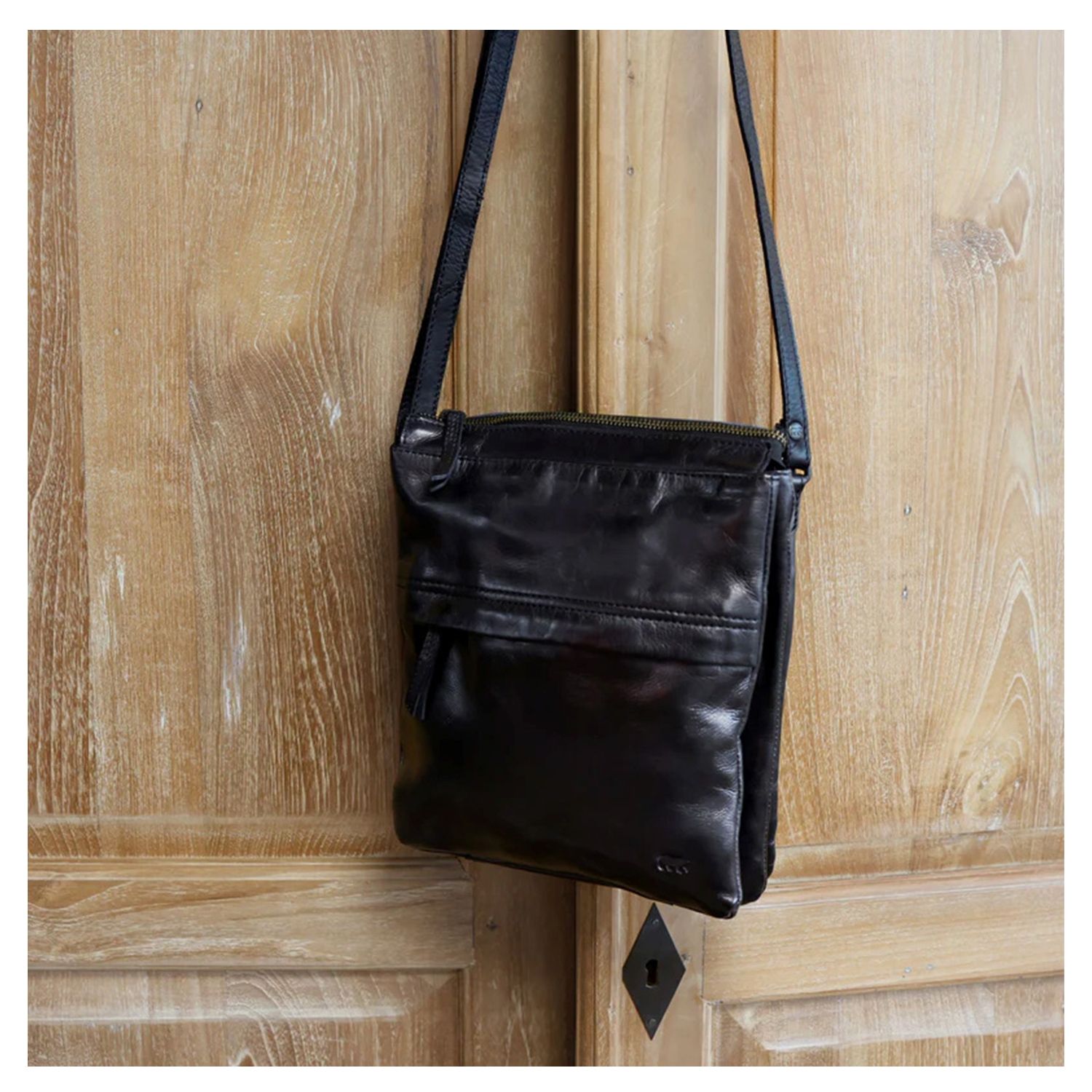 cl-45172-black_2