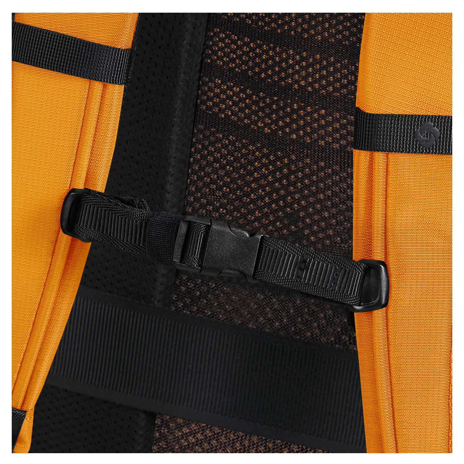 163111-4702_18